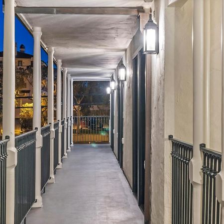Casa Jardin - Boutique Suites In Downtown Σάντα Μπάρμπαρα Εξωτερικό φωτογραφία